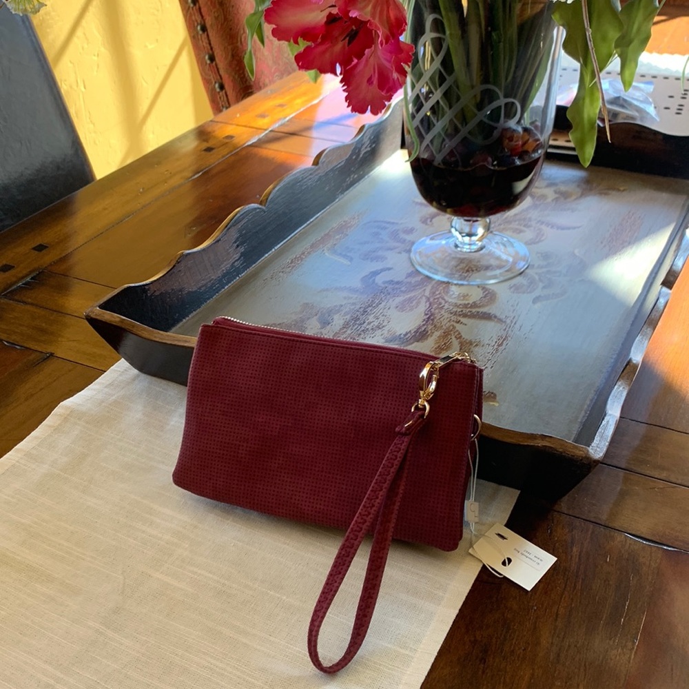 NWT Caroline Hill Versatile Clutch Crossbody 💕
